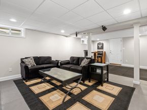 21 Leggs Hill Road, Marblehead MA 01945