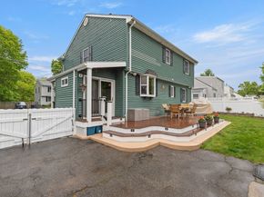 21 Leggs Hill Road, Marblehead MA 01945