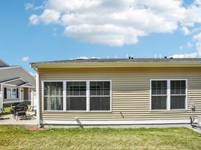 117 Rogerson Xing 117, Uxbridge MA 01569
