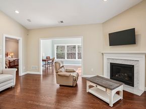 117 Rogerson Xing 117, Uxbridge MA 01569