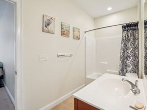 117 Rogerson Xing 117, Uxbridge MA 01569