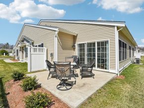 117 Rogerson Xing 117, Uxbridge MA 01569