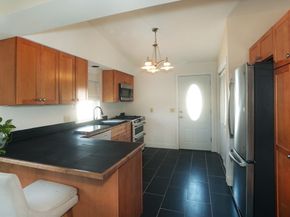 15 Clark Rd, Ipswich MA 01938