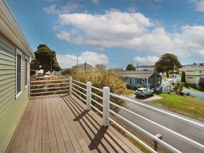 15 Clark Rd, Ipswich MA 01938