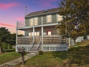 15 Clark Rd, Ipswich MA 01938
