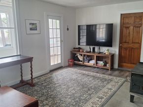 99 Lakeshore Dr, Spencer MA 01562