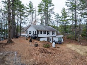 99 Lakeshore Dr, Spencer MA 01562