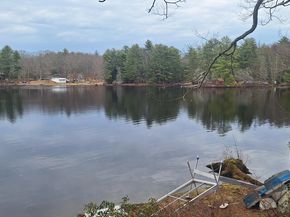 99 Lakeshore Dr, Spencer MA 01562