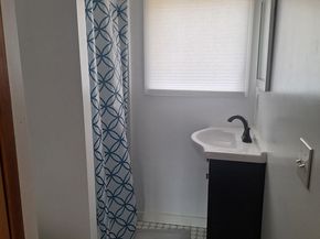 99 Lakeshore Dr, Spencer MA 01562