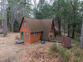 99 Lakeshore Dr, Spencer MA 01562