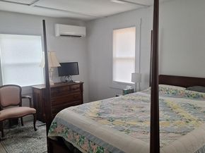 99 Lakeshore Dr, Spencer MA 01562