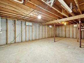 184 Old Bolton Rd, Stow MA 01775