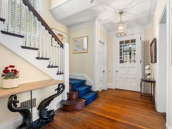 6 Mercer Circle, Cambridge MA 02138