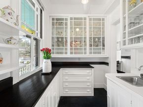 6 Mercer Circle, Cambridge MA 02138