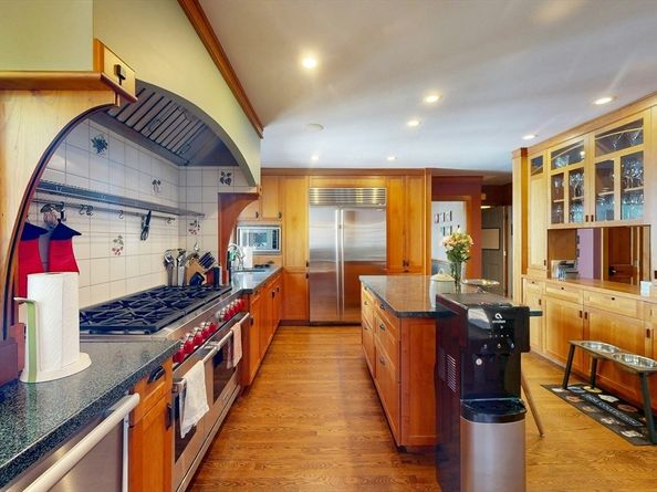32 Alberta, Brookline MA 02467