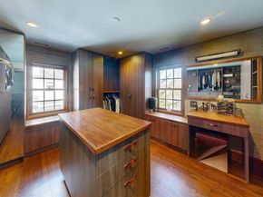 32 Alberta, Brookline MA 02467