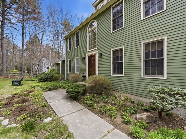 201 Spring St, Hopkinton MA 01748