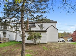 388 Water St, Clinton MA 01510