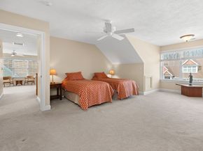 8 Ridgeway Cir 8, West Newbury MA 01985