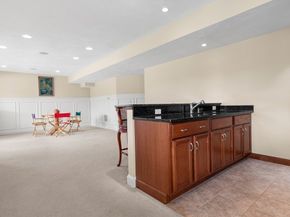 8 Ridgeway Cir 8, West Newbury MA 01985