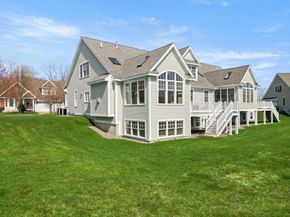 8 Ridgeway Cir 8, West Newbury MA 01985
