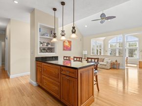 8 Ridgeway Cir 8, West Newbury MA 01985