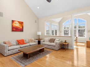 8 Ridgeway Cir 8, West Newbury MA 01985