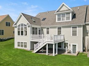 8 Ridgeway Cir 8, West Newbury MA 01985