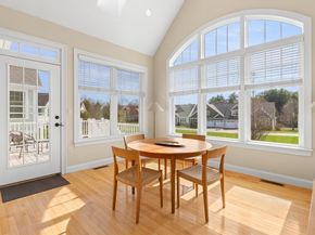 8 Ridgeway Cir 8, West Newbury MA 01985