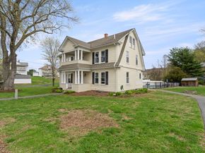 11 River Ave, Grafton MA 01560