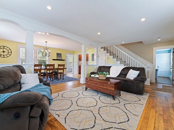 11 River Ave, Grafton MA 01560