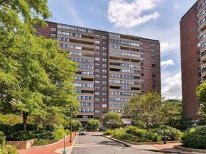 9 Hawthorne Place 11J, Boston MA 02114