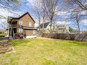 9 Dudley, Leominster MA 01453