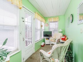 9 Dudley, Leominster MA 01453