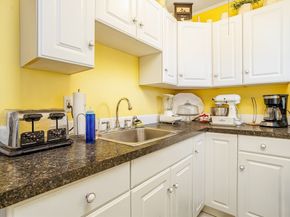 9 Dudley, Leominster MA 01453