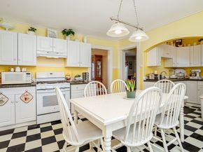 9 Dudley, Leominster MA 01453