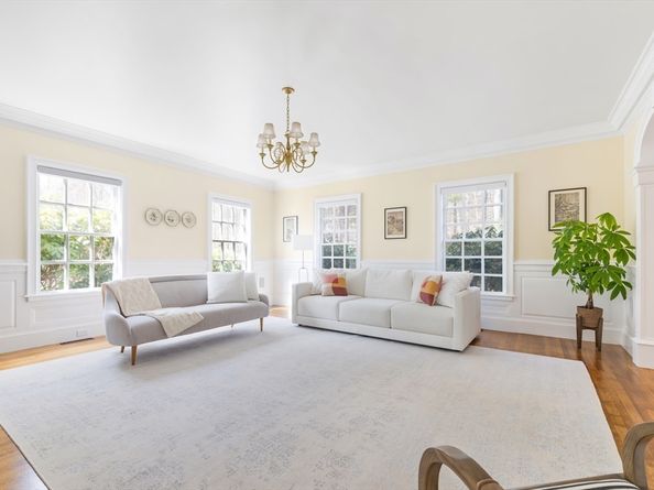 75 Washington St, Sherborn MA 01770