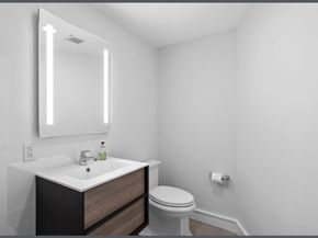 2 Battery Wharf 2408, Boston MA 02109