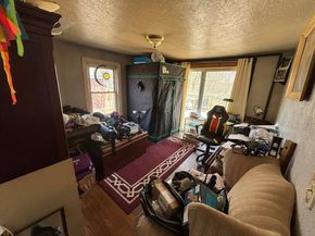 148 Pond St, Leominster MA 01453