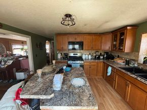 148 Pond St, Leominster MA 01453