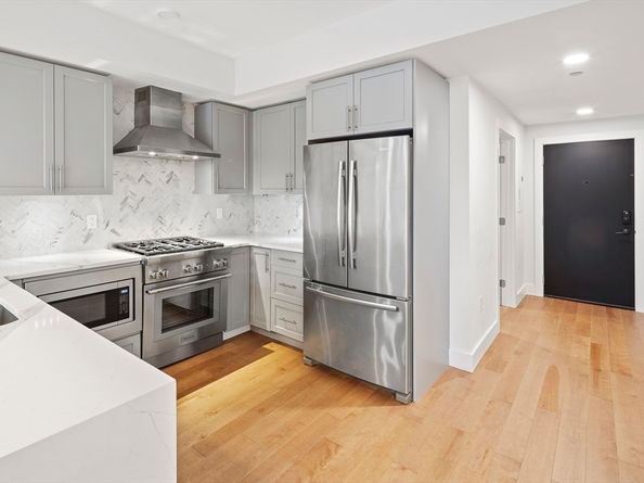 50 Hichborn St 204, Boston MA 02135