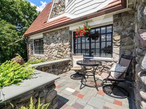 63 Crabtree Rd, Quincy MA 02171