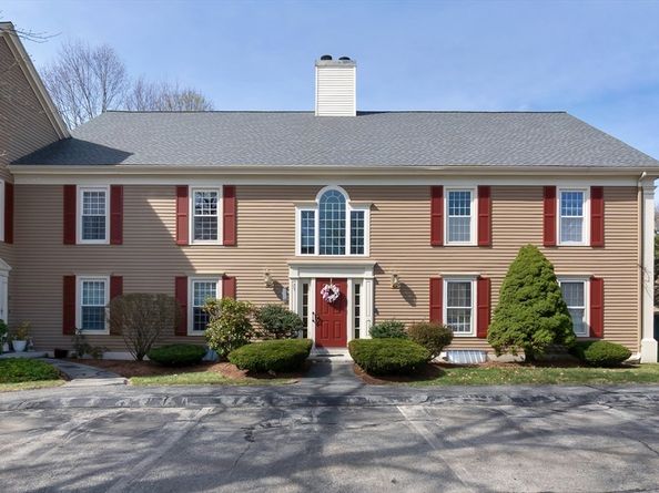 25 Essex Green Ln C, Peabody MA 01960