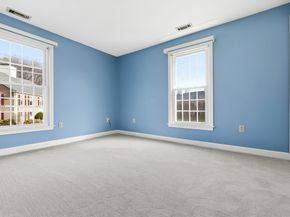 25 Essex Green Ln C, Peabody MA 01960