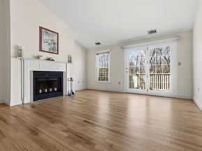 25 Essex Green Ln C, Peabody MA 01960