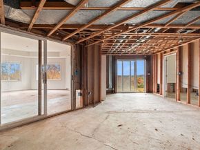 31 Overlook Dr, Southborough MA 01772