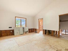 31 Overlook Dr, Southborough MA 01772