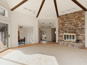 31 Overlook Dr, Southborough MA 01772
