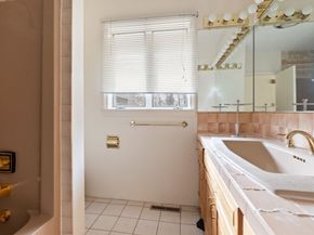 31 Overlook Dr, Southborough MA 01772