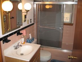 118 Elwell, Malden MA 02148